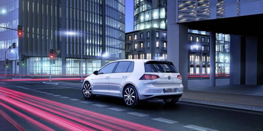  Volkswagen Golf GTE 5-Door 2014 года  (фото 4 из 45)